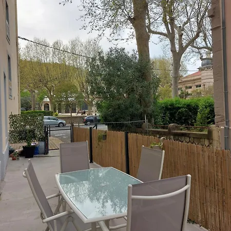 A L'aube Des Bains T3, Pmr, Avec Wifi,terrasse Et Parking *