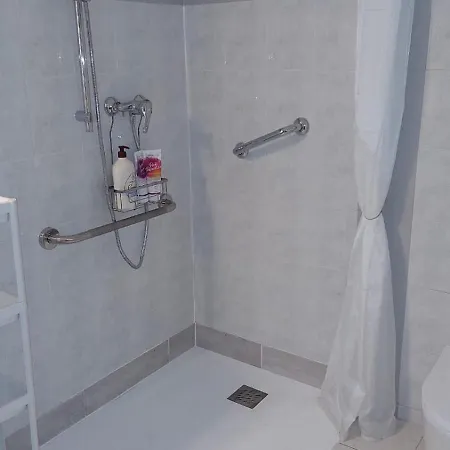 Apartamento A L'aube Des Bains T3, Pmr, Avec Wifi,terrasse Et Parking Lamalou-les-Bains