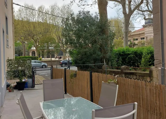 A L'aube Des Bains T3, Pmr, Avec Wifi,terrasse Et Parking *