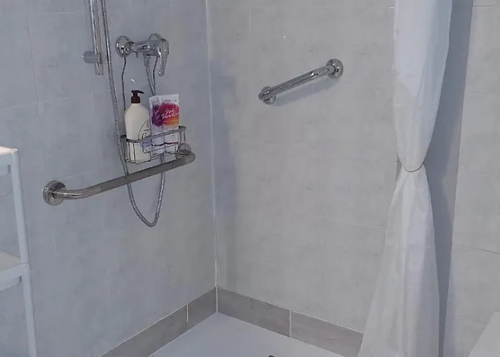 Apartamento A L'aube Des Bains T3, Pmr, Avec Wifi,terrasse Et Parking Lamalou-les-Bains