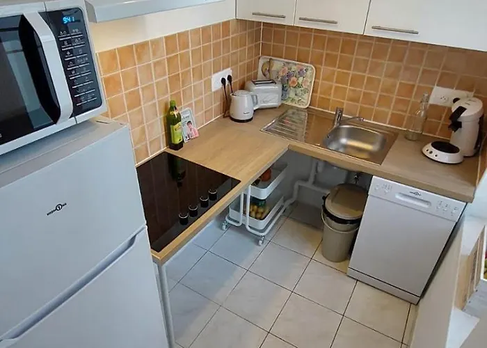 Apartamento A L'aube Des Bains T3, Pmr, Avec Wifi,terrasse Et Parking Lamalou-les-Bains